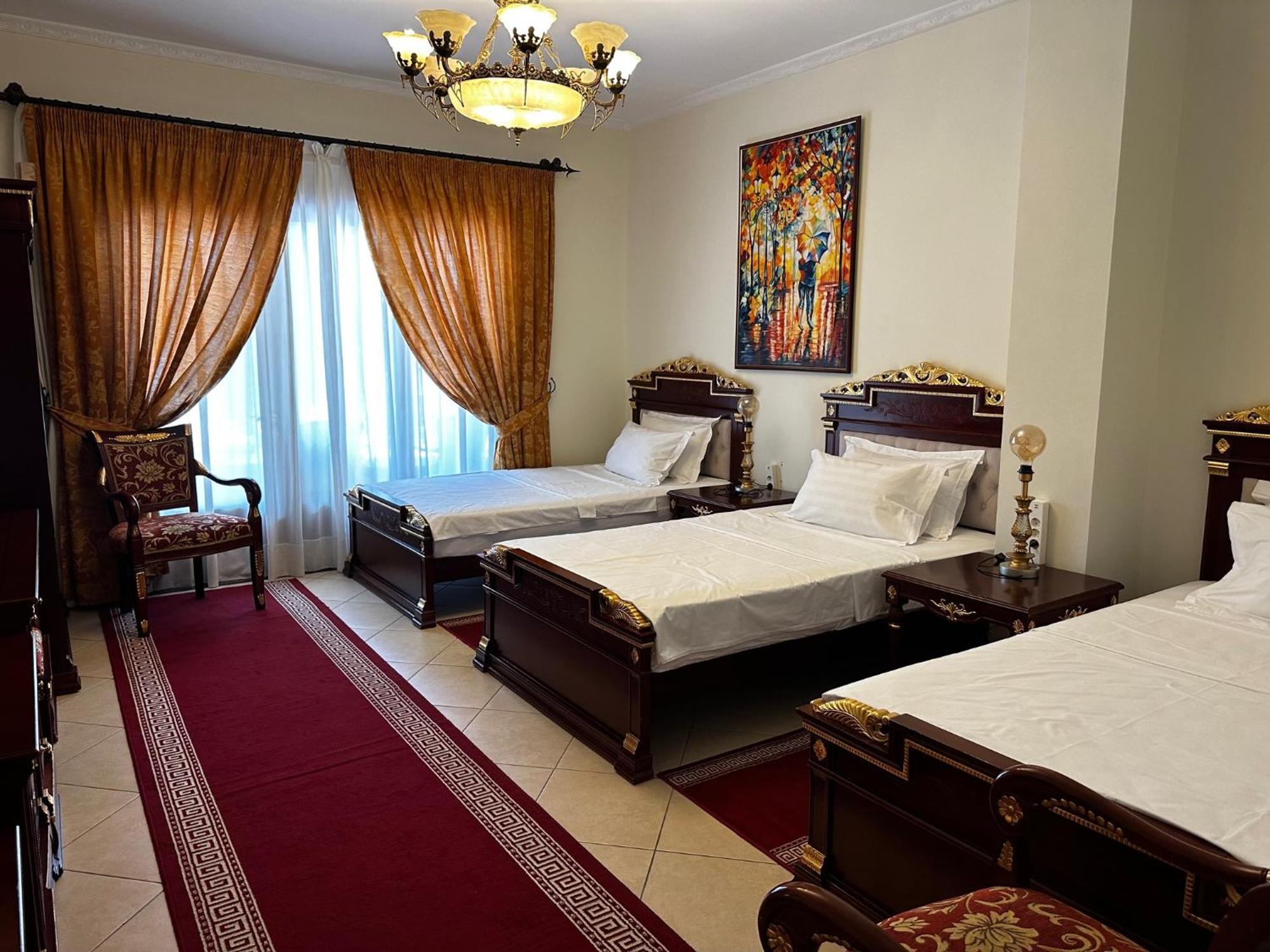 Dinasty Hotel Tirana Extérieur photo