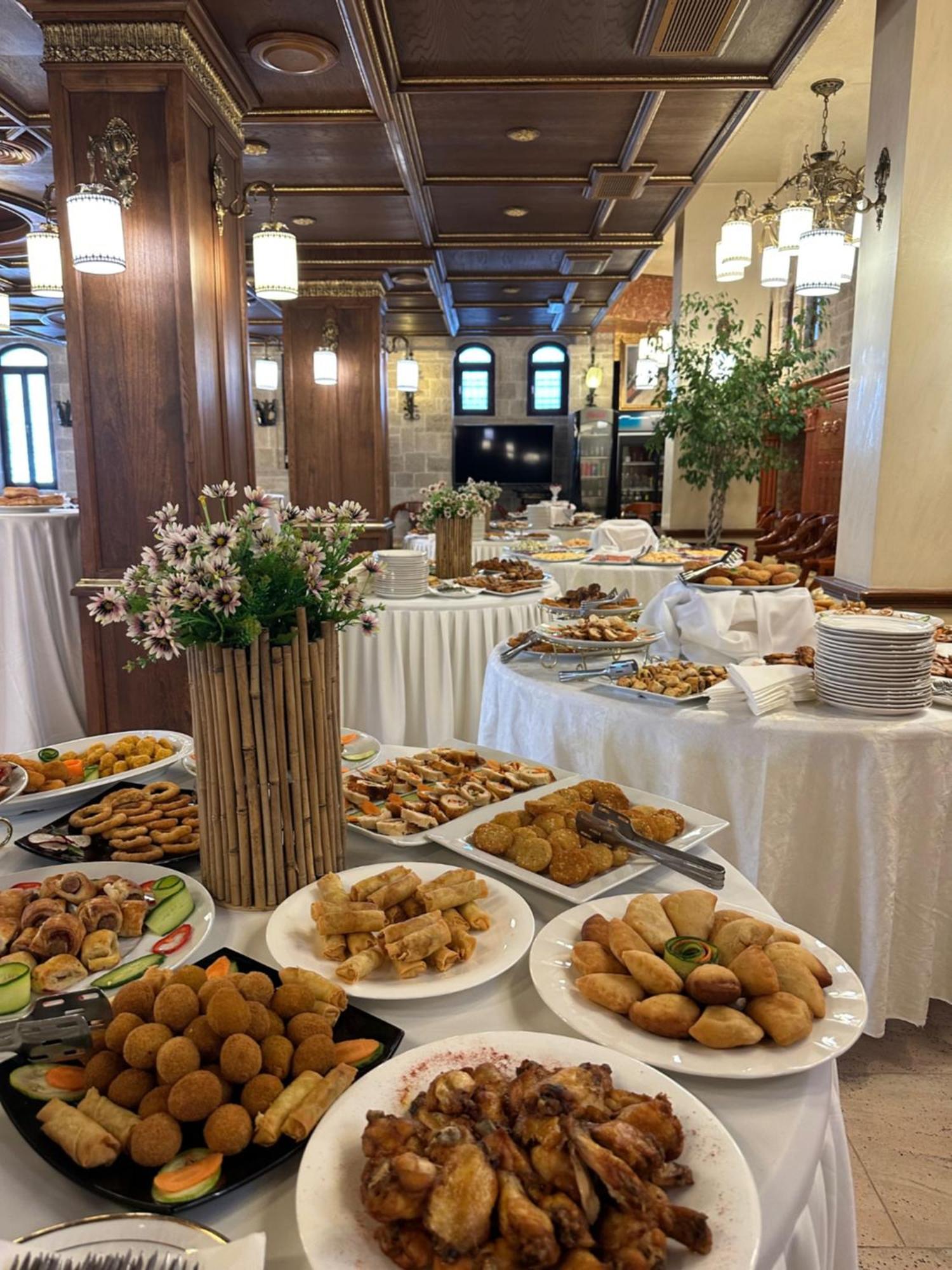 Dinasty Hotel Tirana Extérieur photo